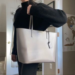 Large Kate Spade Tote Shoulder Bag, never used, was a present